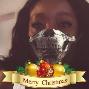 Meet your Posher, Nikki